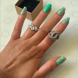 Elegant Silver-Tone Women's Ring